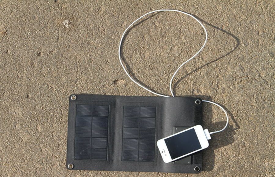 Przenośna ładowarka solarna