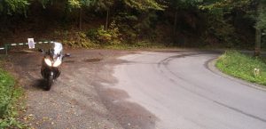 Droga Stu Zakręt&oacute;w