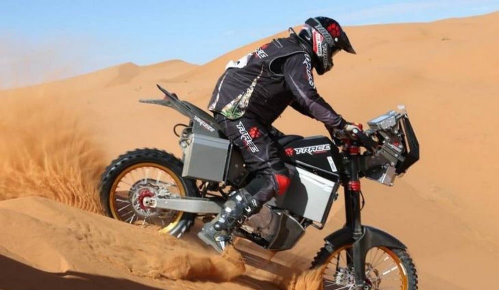 ElektrycznymotocyklTacitaT Race()