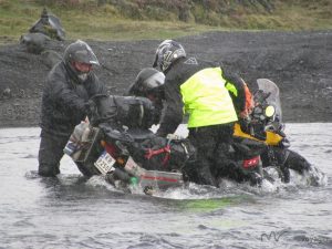 Islandia. Białe noce wśr&oacute;d gejzer&oacute;w