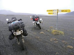 Islandia. Białe noce wśr&oacute;d gejzer&oacute;w