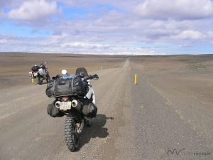 Islandia. Białe noce wśr&oacute;d gejzer&oacute;w