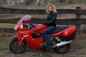 Dżinsy motocyklowe Redline Selene. W bezpiecznym stylu [TEST]