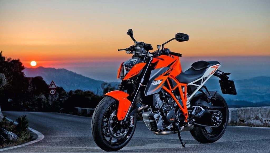 Super Duke R