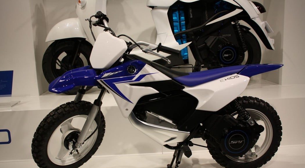 Yamaha EKIDS side view