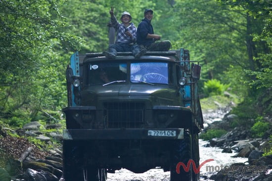 Ukraina motocyklem enduro. Po zielonych połoninach Zakarpacia