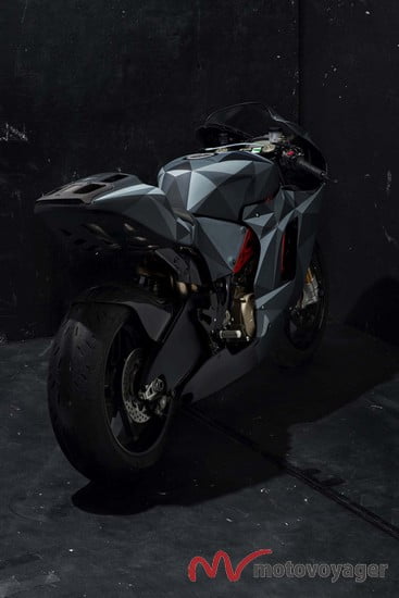 Ducati Desmosedici RR Black Polygon (2)