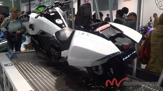 Honda NM4Vultus (4)