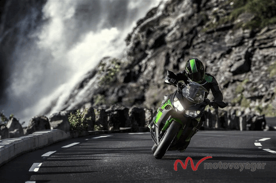 2015 Kawasaki Z1000SX (1)