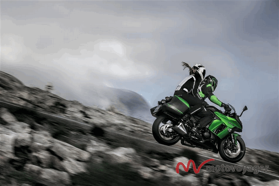2015 Kawasaki Z1000SX (4)