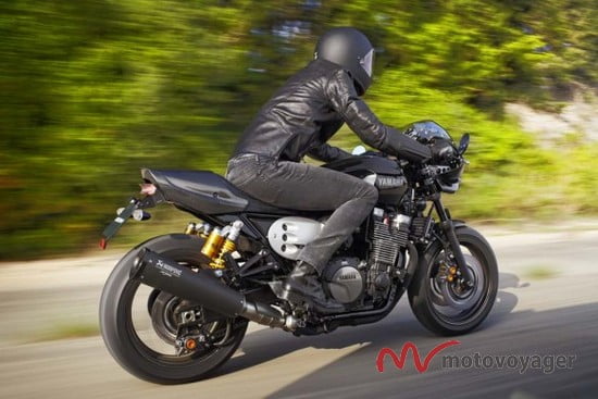 2015 Yamaha XJR1300 (12)