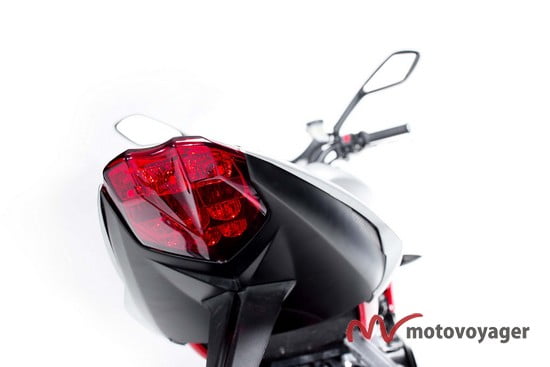 Triumph Street Triple RX (20)