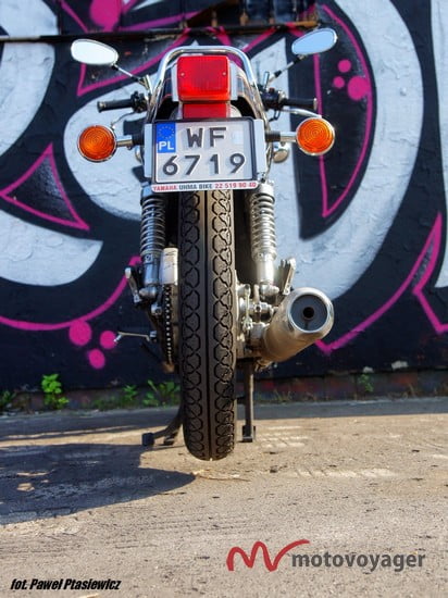 Yamaha SR400 (10)
