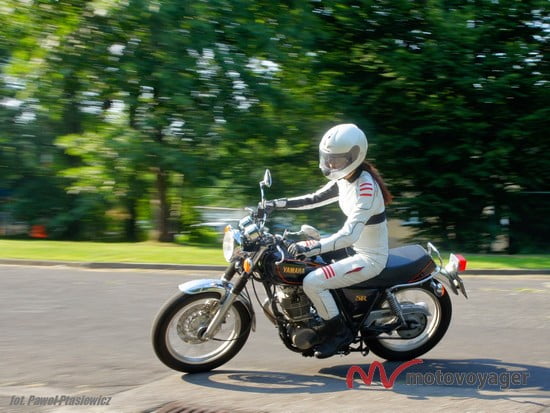 Yamaha SR400 (3)