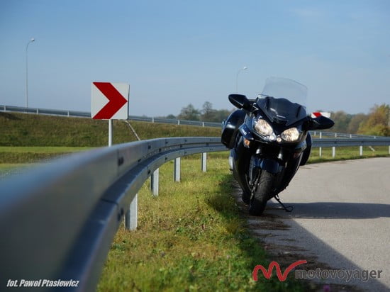 Kawasaki GTR1400 (2)