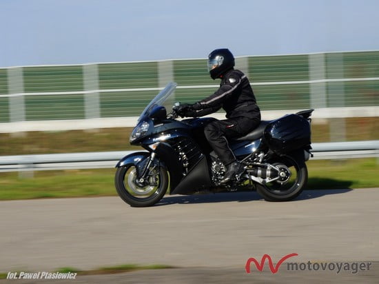 Kawasaki GTR1400 (36)