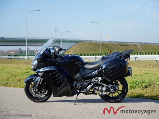 Kawasaki GTR1400 (8)