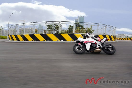 Hyosung GD250ExivR (3)