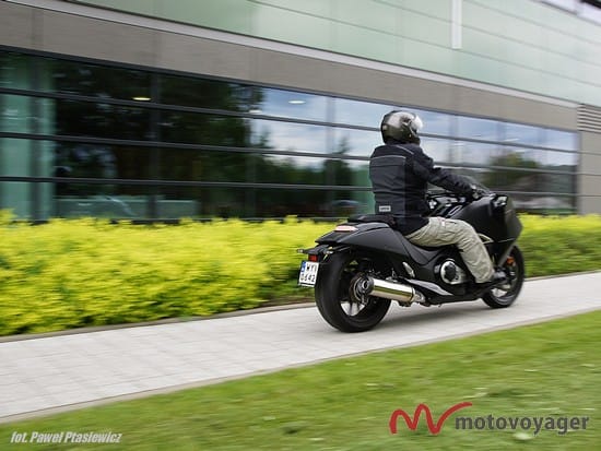 Honda NM4 Vultus (20)