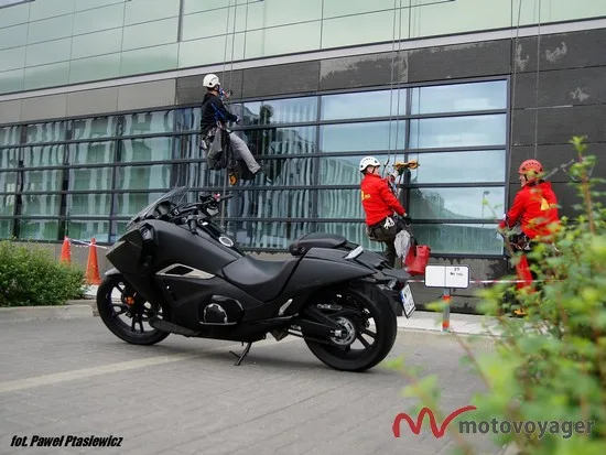 Honda NM4 Vultus (25)