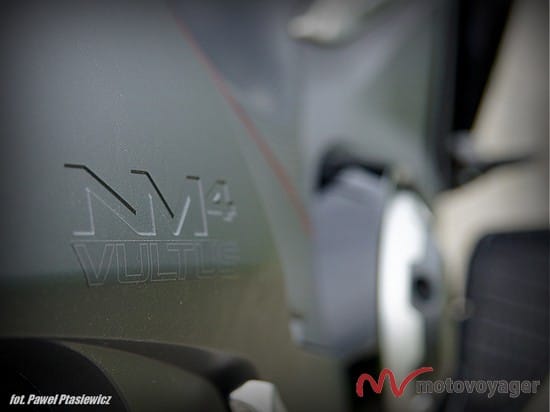 Honda NM4 Vultus (9)