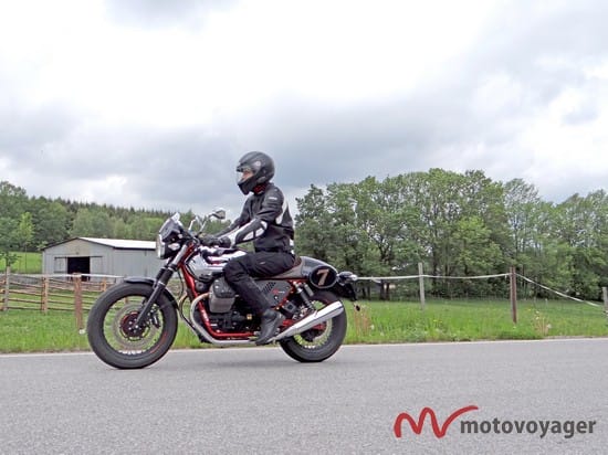 Moto Guzzi V7 Racer (15)