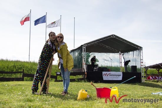 Podr&oacute;żni (14)