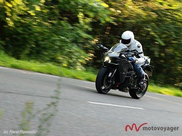 Kawasaki Ninja H2 (1)