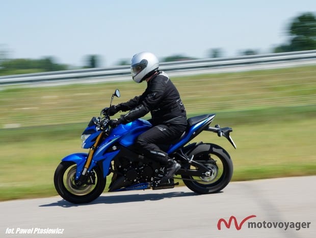 Suzuki GSX-S1000 (3)