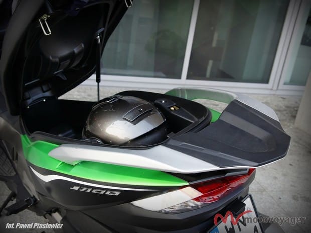 Kawasaki J300 (4)