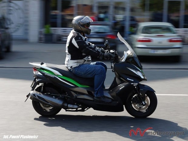Kawasaki J300 (7)