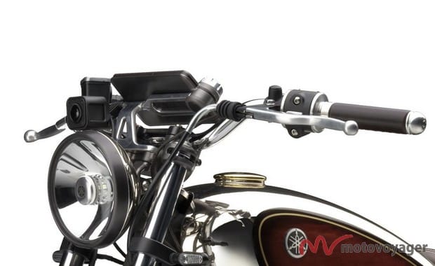 Yamaha Resonator (2)