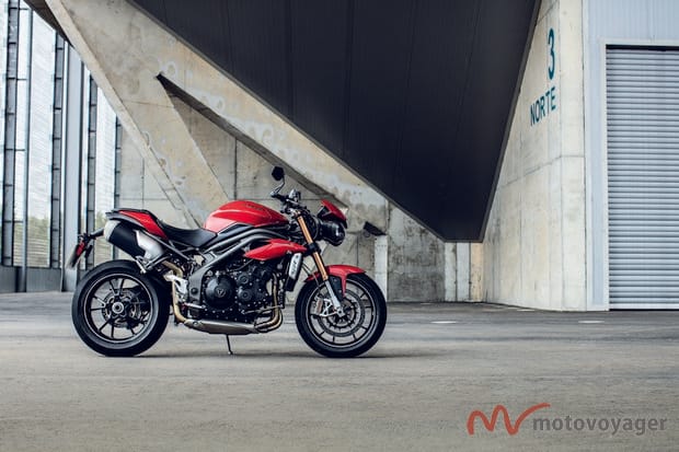 Triumph Speed Triple 2016(2)
