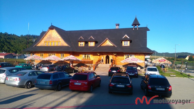 gdzie jeść w podr&oacute;ży