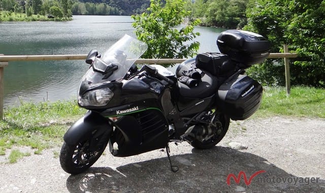 Kawasaki GTR1400 2016 (1)