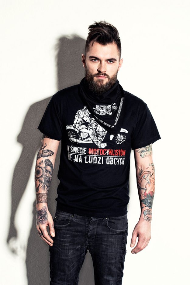 Jak w drugiej sk&oacute;rze. Koszulki na długie trasy