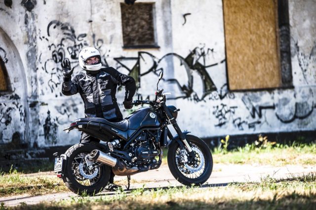 Kurtka i spodnie iXS Montevideo ST. Turystyczna perfekcja [TEST]