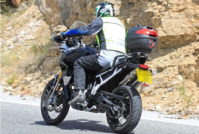 Przyłapani na testach! Nowy Triumph Tiger nadchodzi