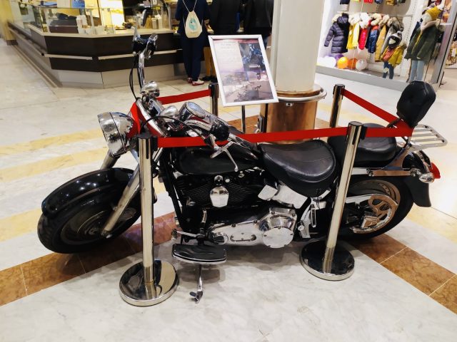 Motocyklowe gwiazdy filmu. Unikalna wystawa we Wrocławiu [ZDJĘCIA]
