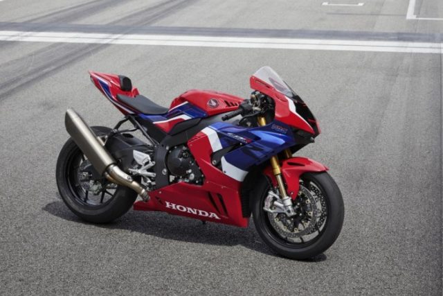 Najnowsza Honda CBR 1000RR-R SP Fireblade 2020 – bolid na ulicę [dane techniczne]