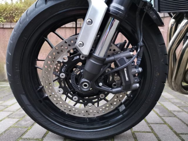 Kawasaki Z900RS 2019 – nowoczesny klasyk z ostrym pazurem [TEST]