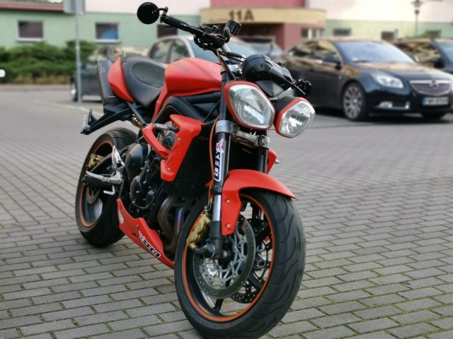 Triumph Street Triple 675 R