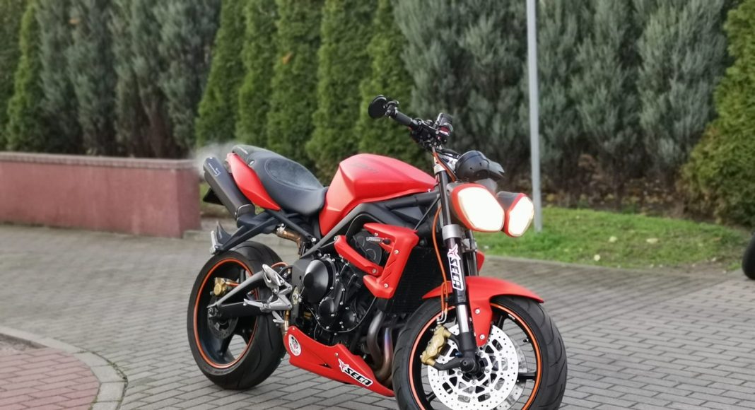 TriumphStreetTripleR