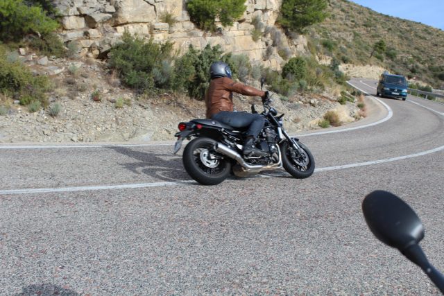 Kawasaki Z900RS 2019 – nowoczesny klasyk z ostrym pazurem [TEST]