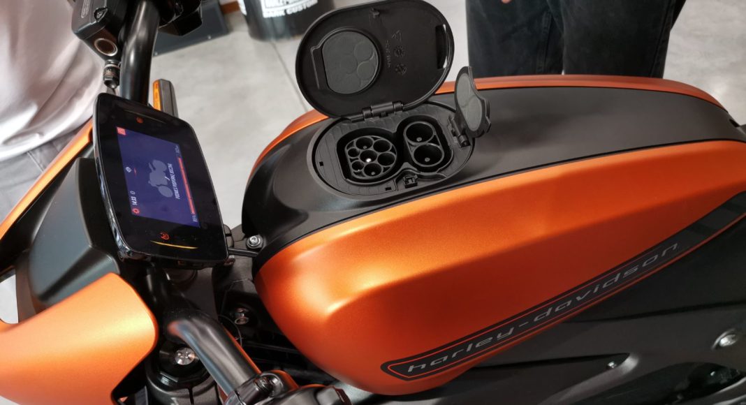 H DLiveWiremotocyklelektrycznygniazdkaładowania