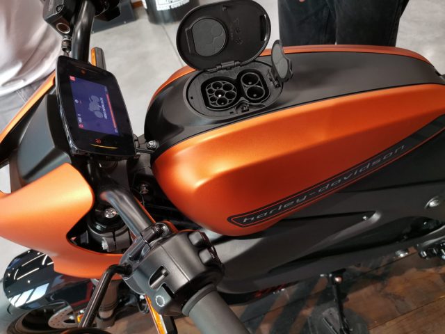 H-D LiveWire motocykl elektryczny gniazdka ładowania