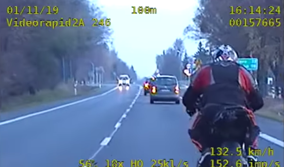 ucieczka motocyklisty przed policją