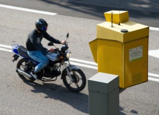 fotoradar motocykl kontrola prędkość mandat kara punkty karne