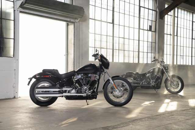 Nowość 2020 – Harley-Davidson Softail, minimalistyczny, rasowy bobber