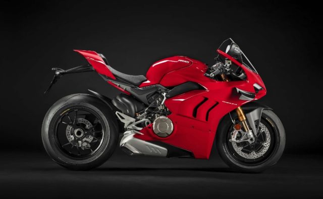 ducati panigale v4s superbike sport tor